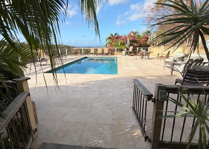 Cruz Bay Tropical Condo